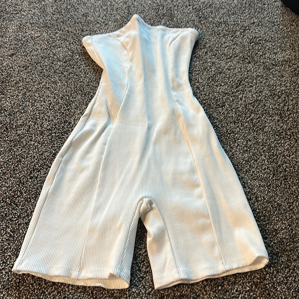 White one piece short strapless